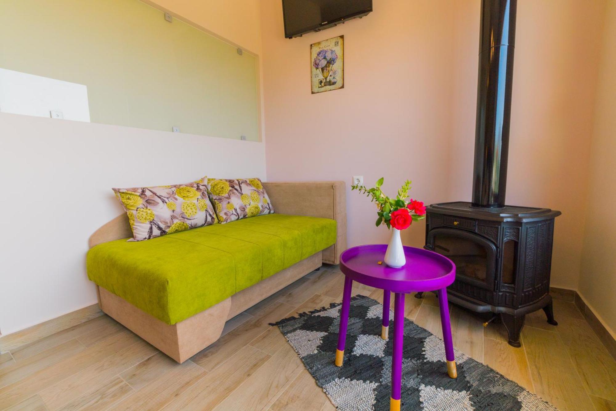 Aravanes Thronos Habitación foto