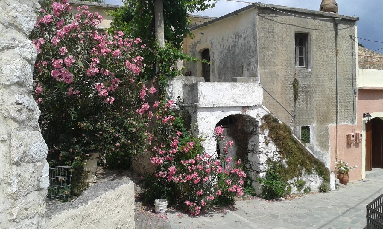 Aravanes Thronos Exterior foto